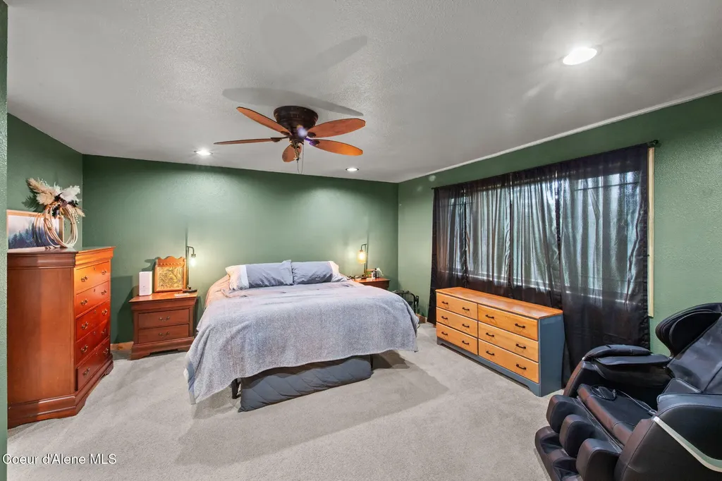 414 Joan's Road Santa ID 83866