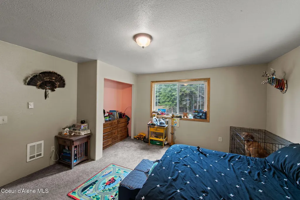 414 Joan's Road Santa ID 83866