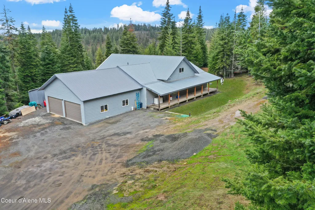 414 Joan's Road Santa ID 83866