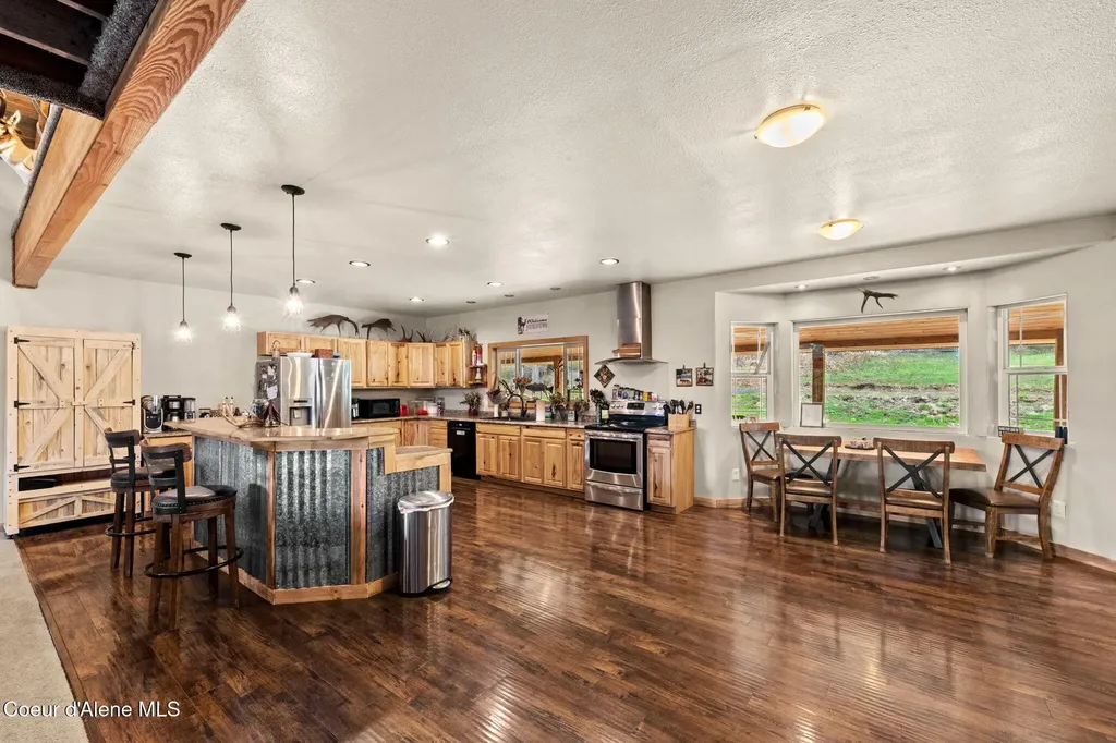 414 Joan's Road Santa ID 83866