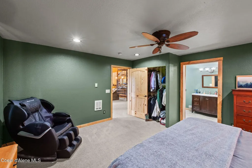 414 Joan's Road Santa ID 83866
