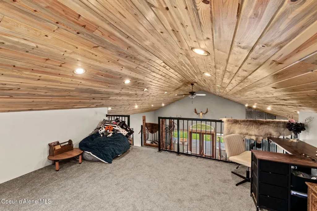 414 Joan's Road Santa ID 83866