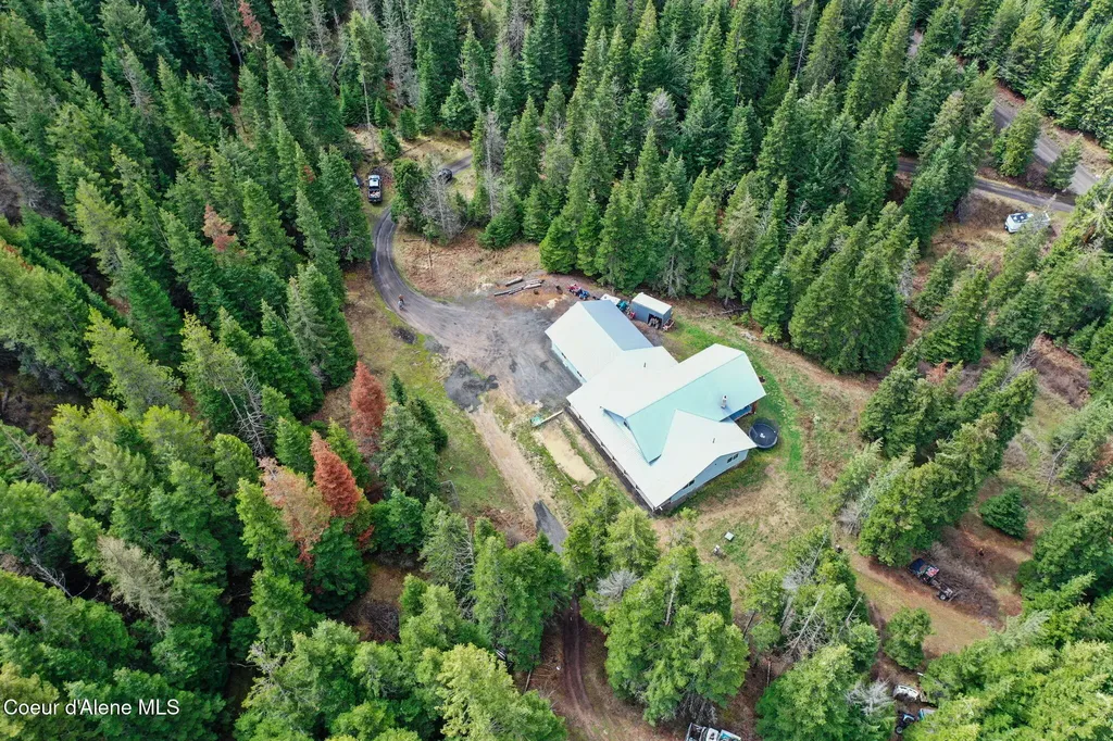 414 Joan's Road Santa ID 83866