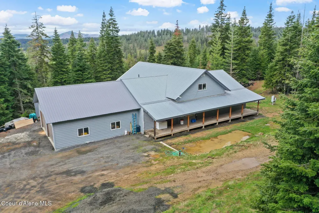 414 Joan's Road Santa ID 83866