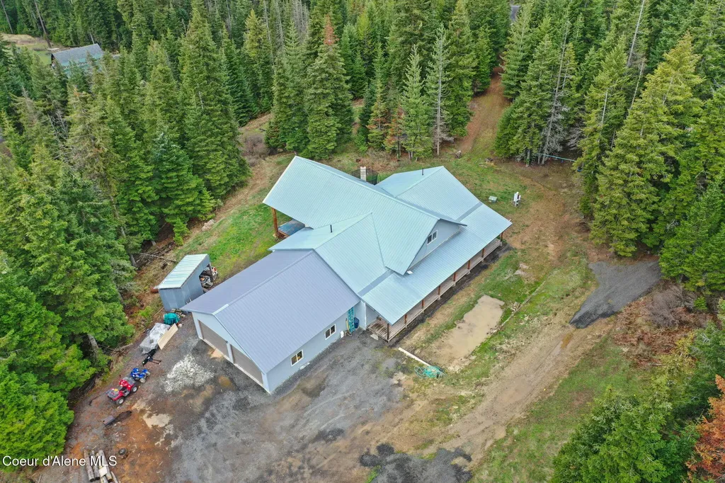 414 Joan's Road Santa ID 83866