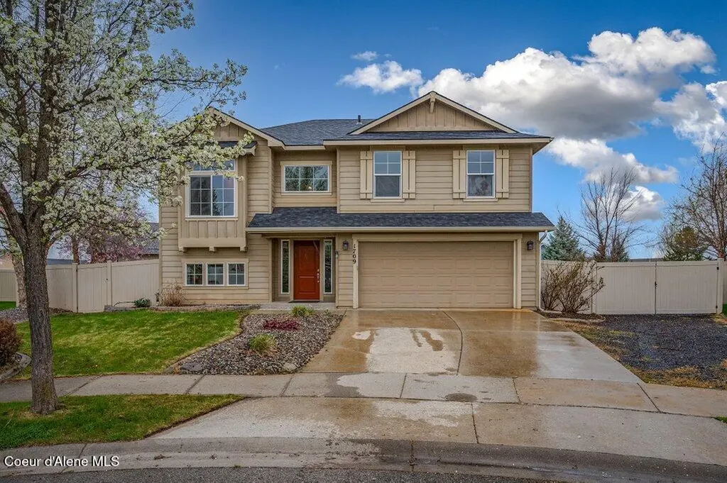 1709 W Umpqua Court Post Falls ID 83854