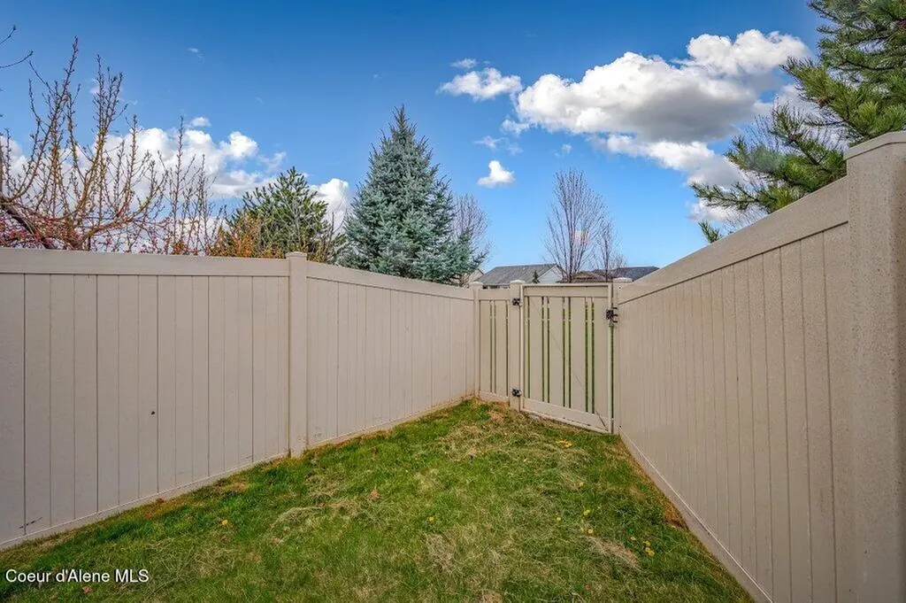 1709 W Umpqua Court Post Falls ID 83854