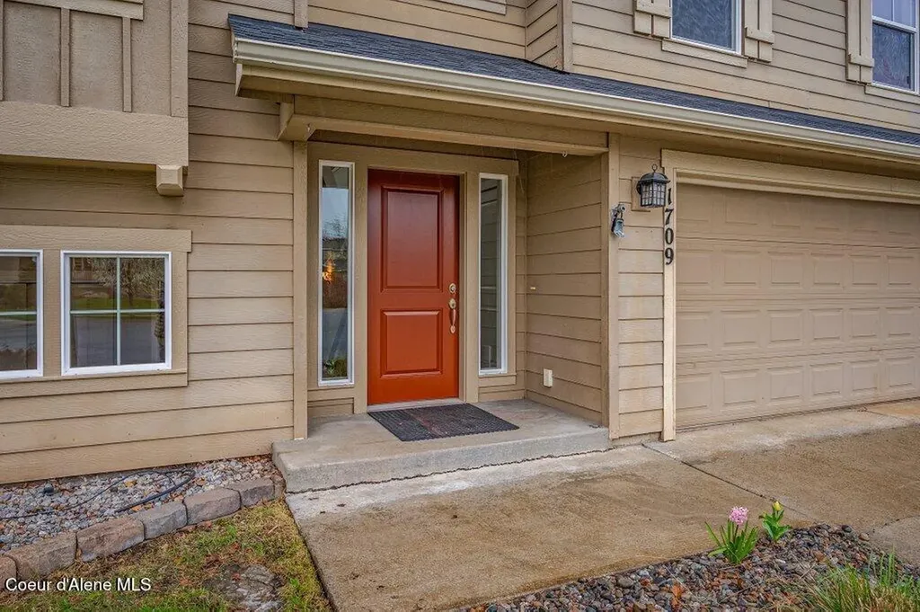 1709 W Umpqua Court Post Falls ID 83854