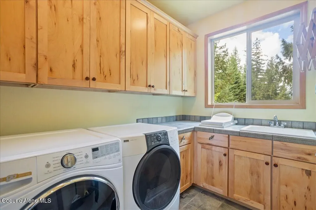 403 Kula Drive Sagle ID 83860