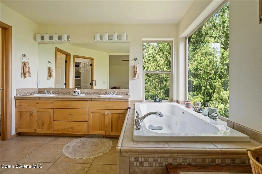 403 Kula Drive Sagle ID 83860