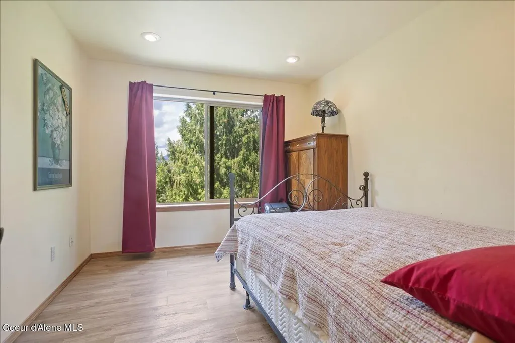 403 Kula Drive Sagle ID 83860
