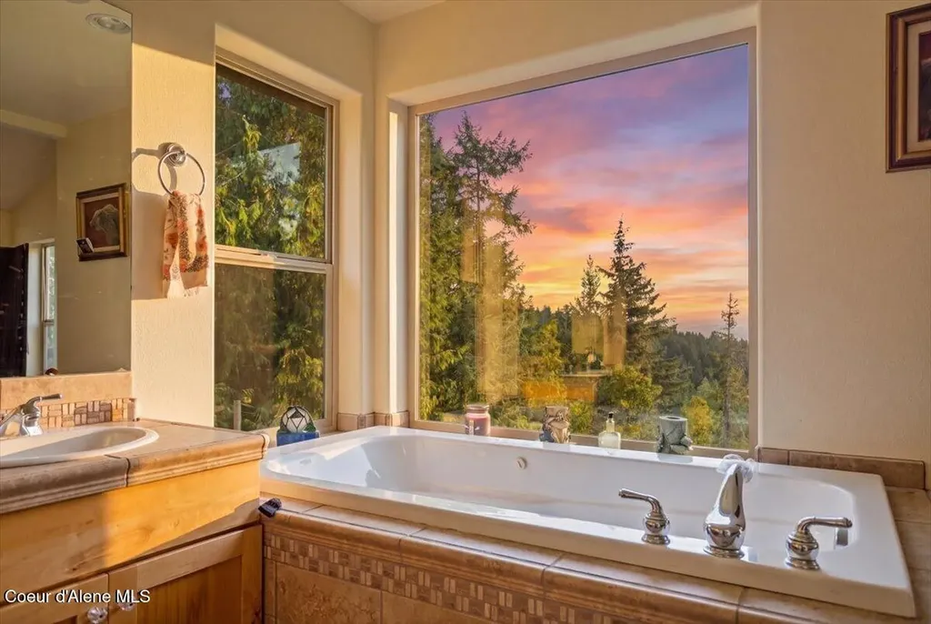 403 Kula Drive Sagle ID 83860