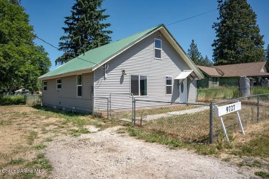 9727 W E Street Worley ID 83876