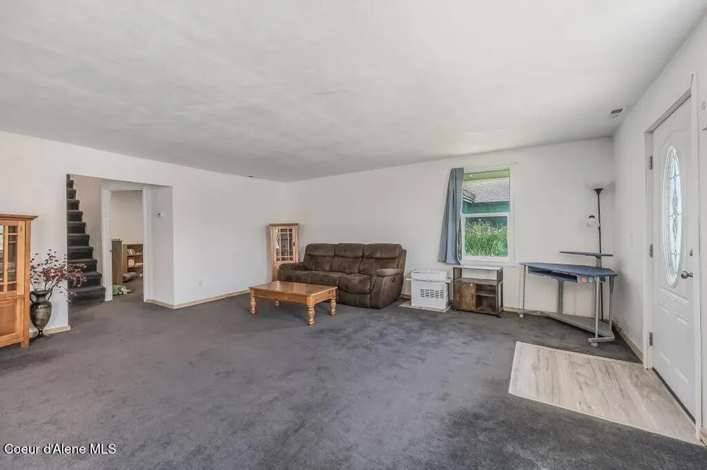 9727 W E Street Worley ID 83876