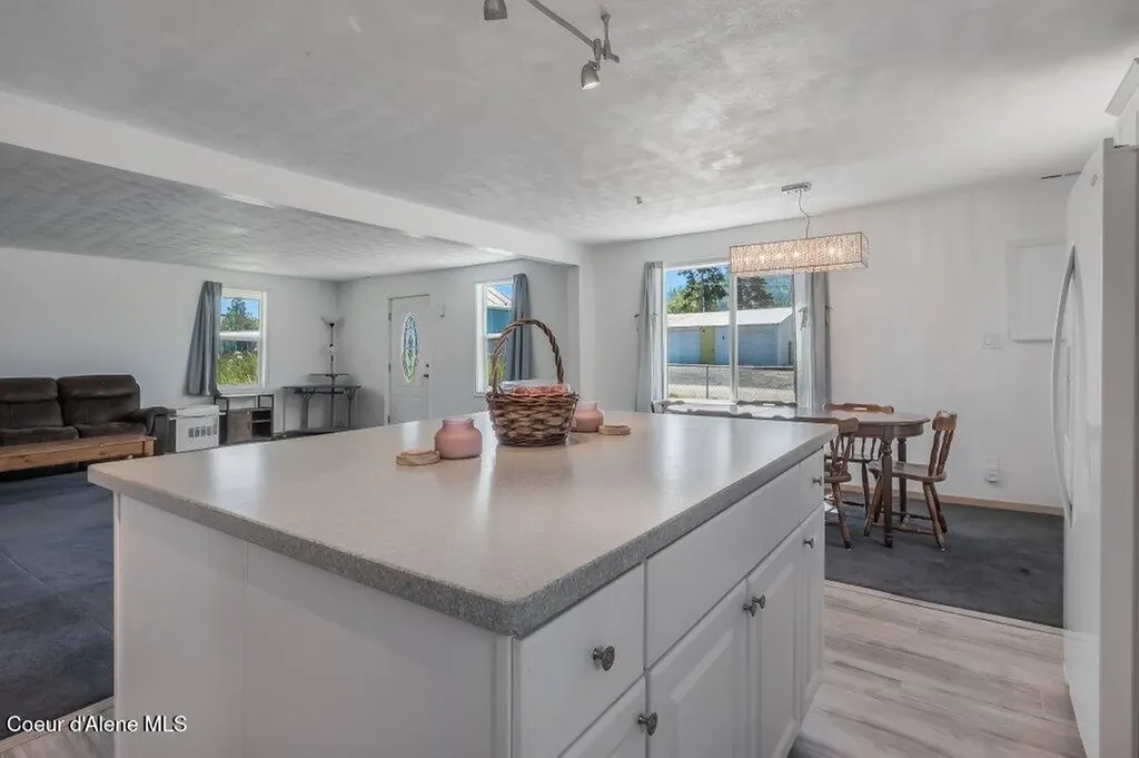 9727 W E Street Worley ID 83876