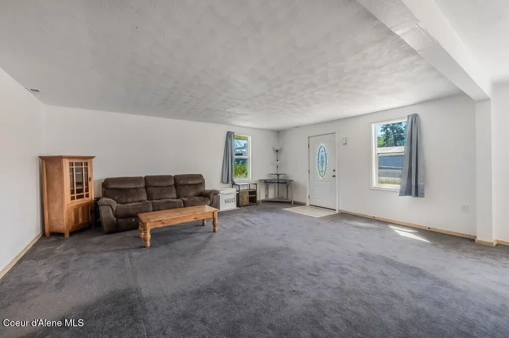 9727 W E Street Worley ID 83876