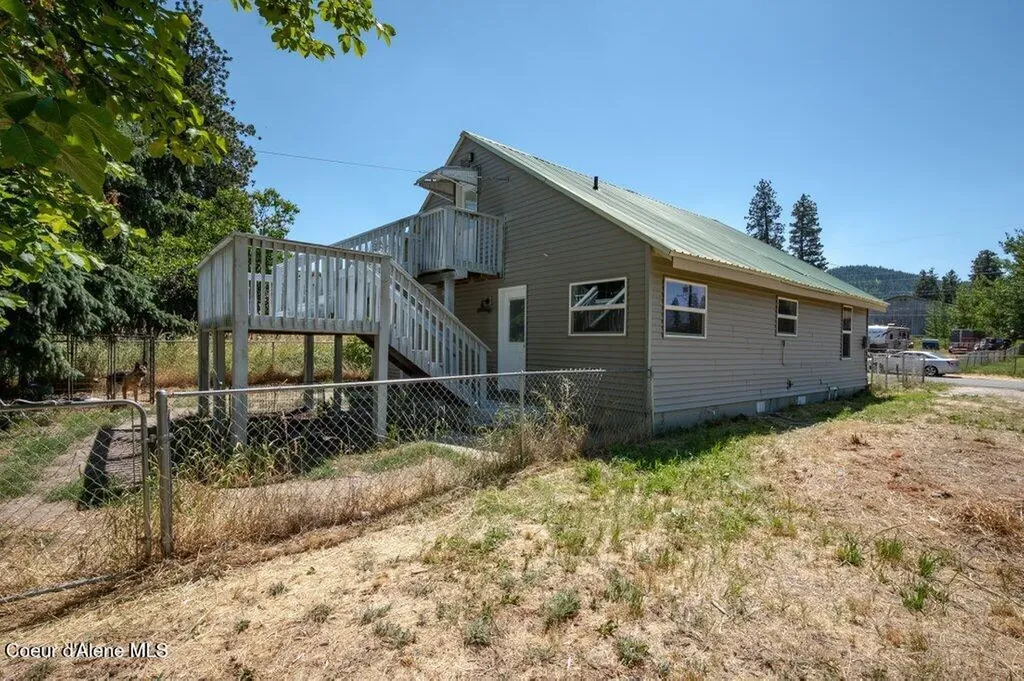 9727 W E Street Worley ID 83876