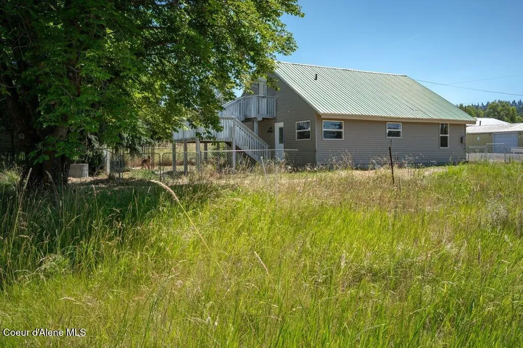 9727 W E Street Worley ID 83876