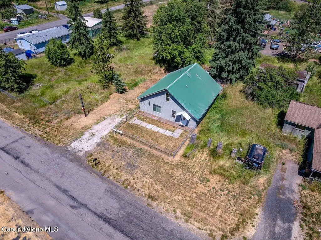 9727 W E Street Worley ID 83876
