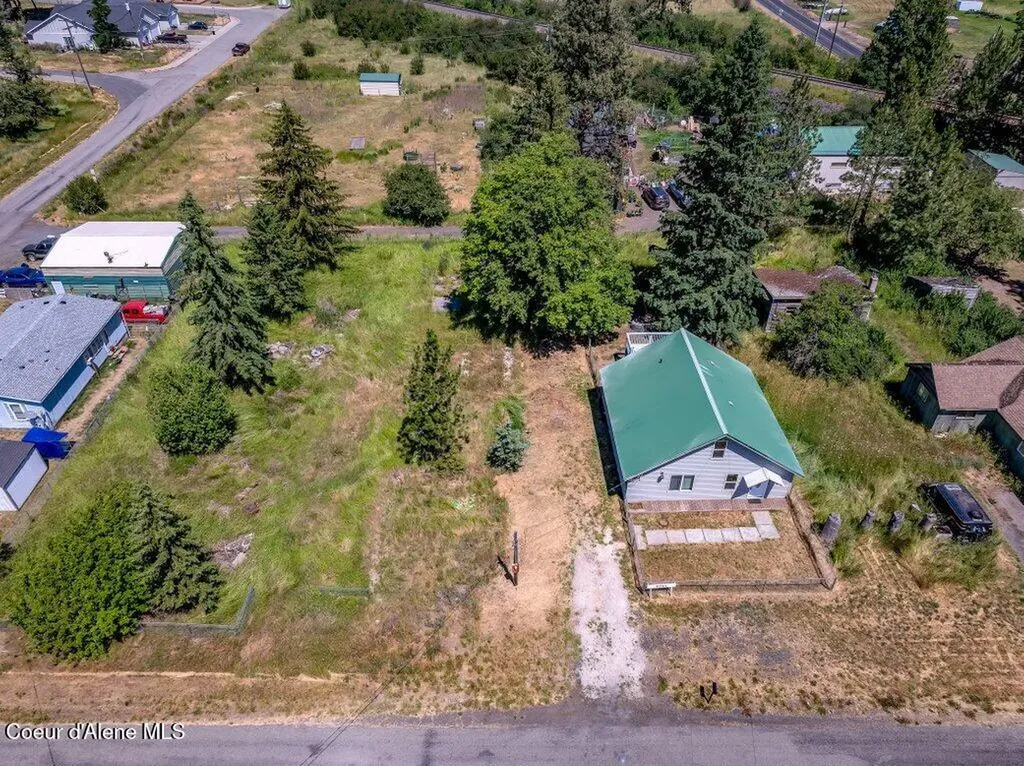 9727 W E Street Worley ID 83876