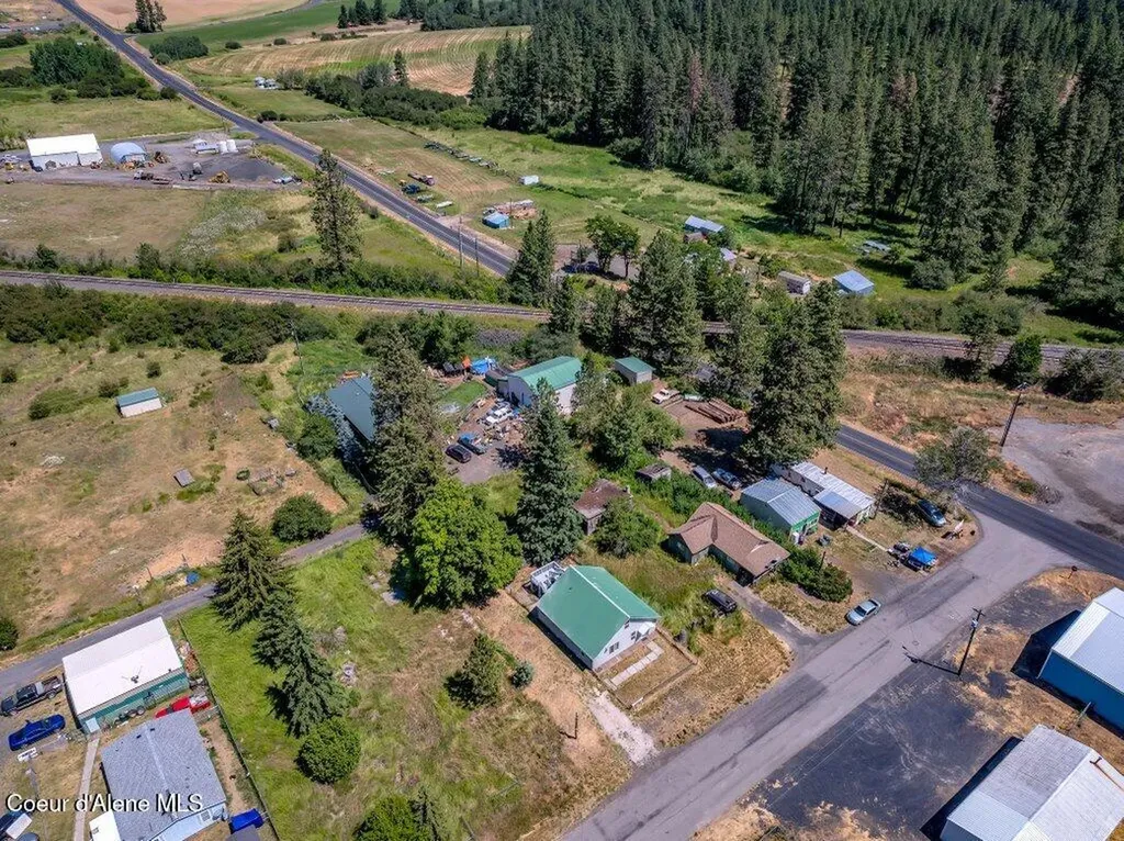 9727 W E Street Worley ID 83876