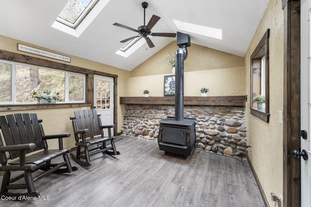 457 E Market Avenue Kellogg ID 83837