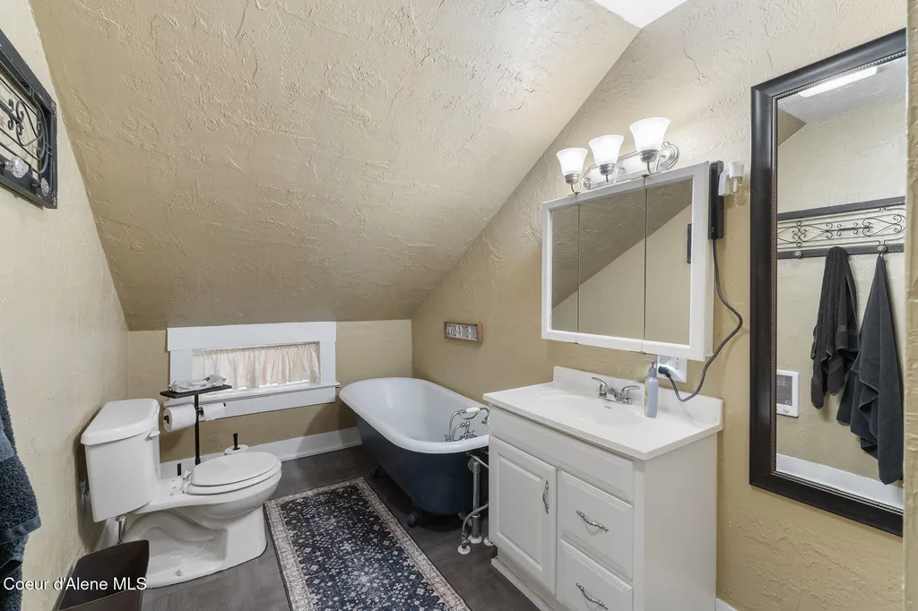 457 E Market Avenue Kellogg ID 83837