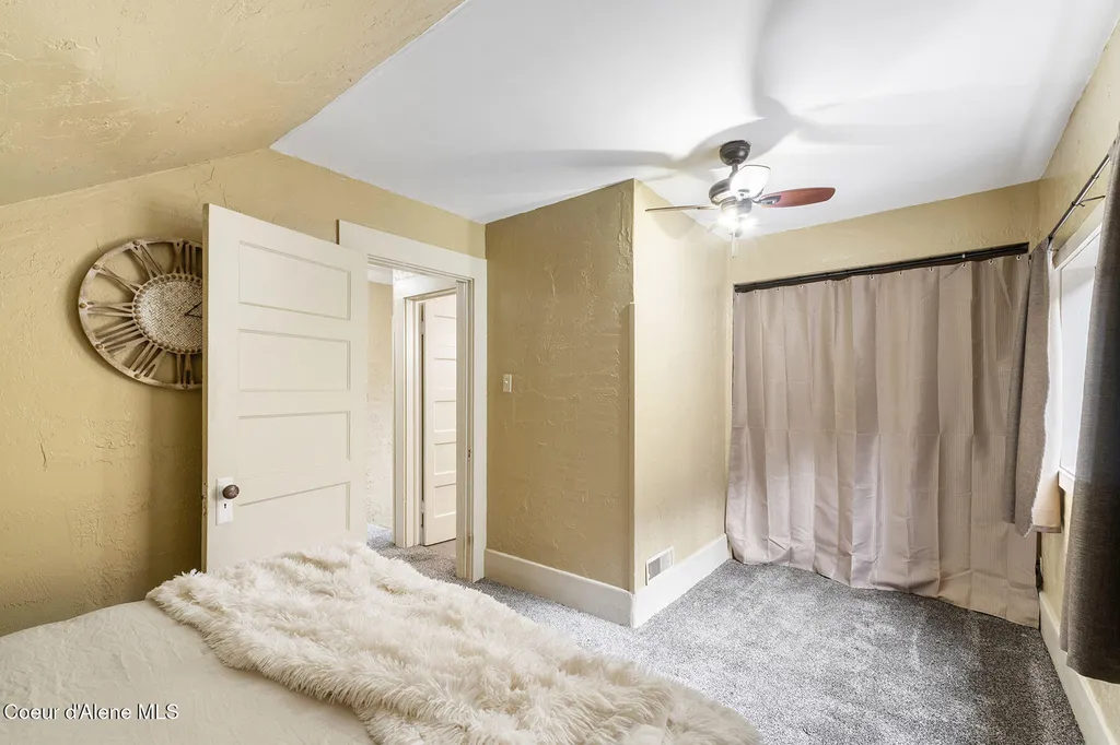 457 E Market Avenue Kellogg ID 83837