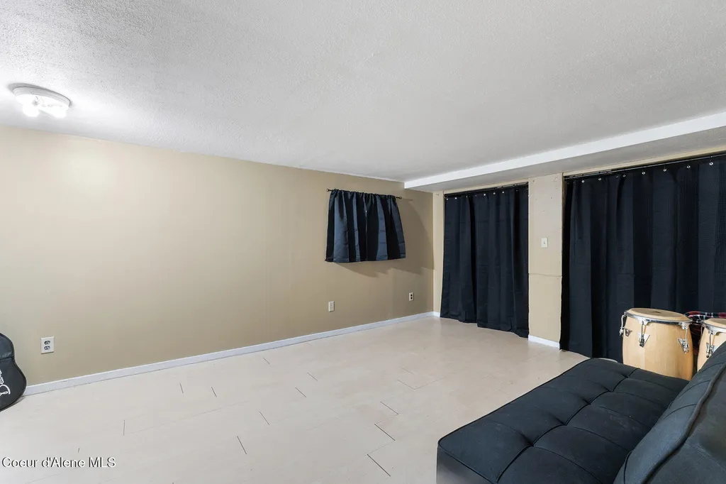 457 E Market Avenue Kellogg ID 83837