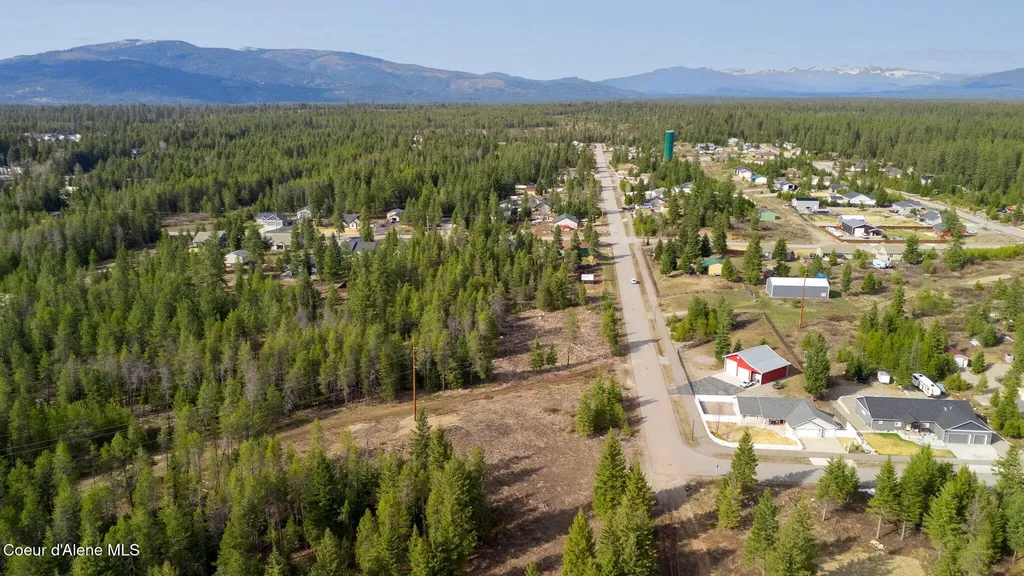 Nna 14th Avenue Spirit Lake ID 83869
