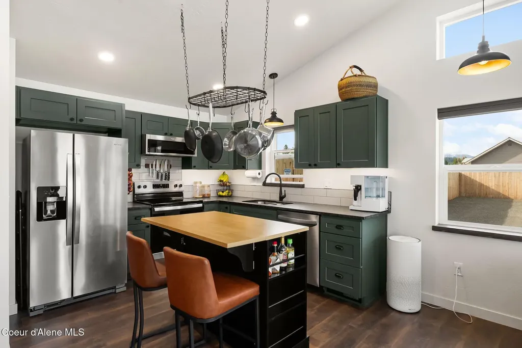 100 Omaha Way Sagle ID 83860