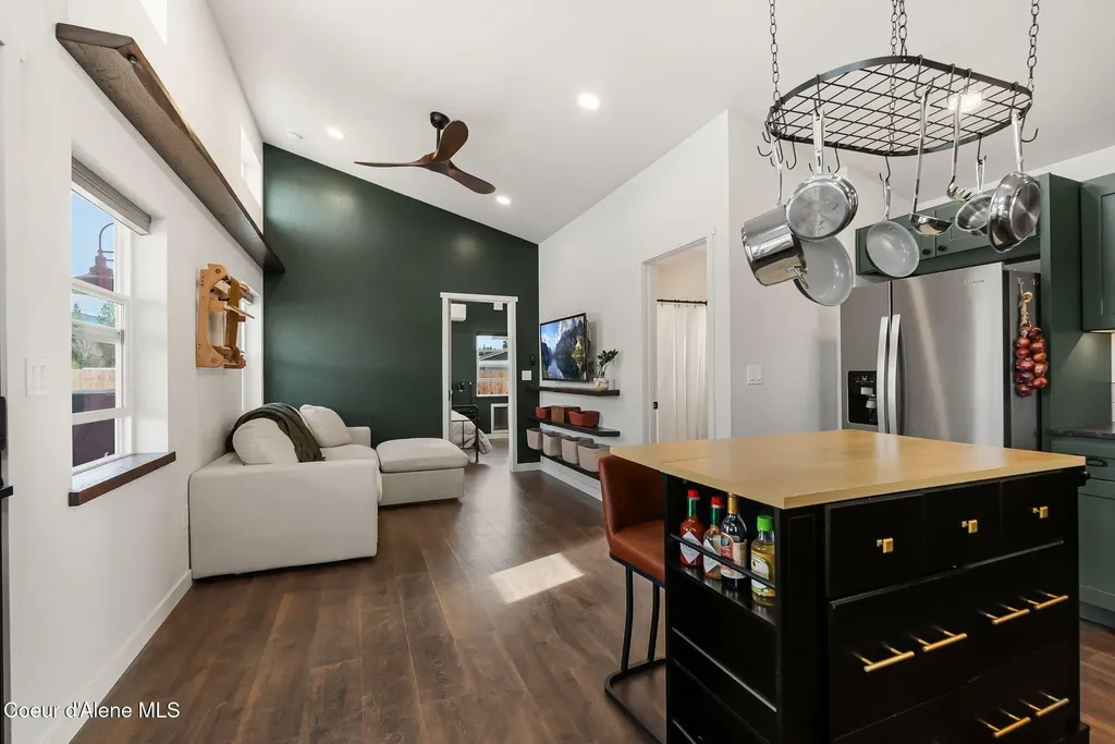 100 Omaha Way Sagle ID 83860
