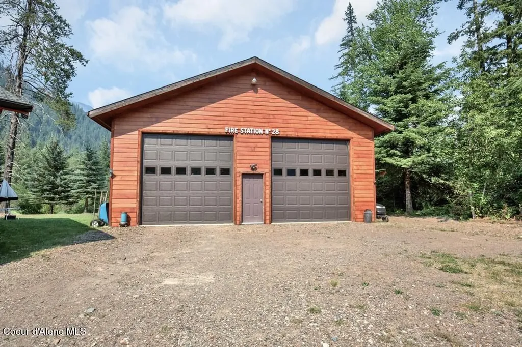 300 Old Bull River Road Noxon MT 59853