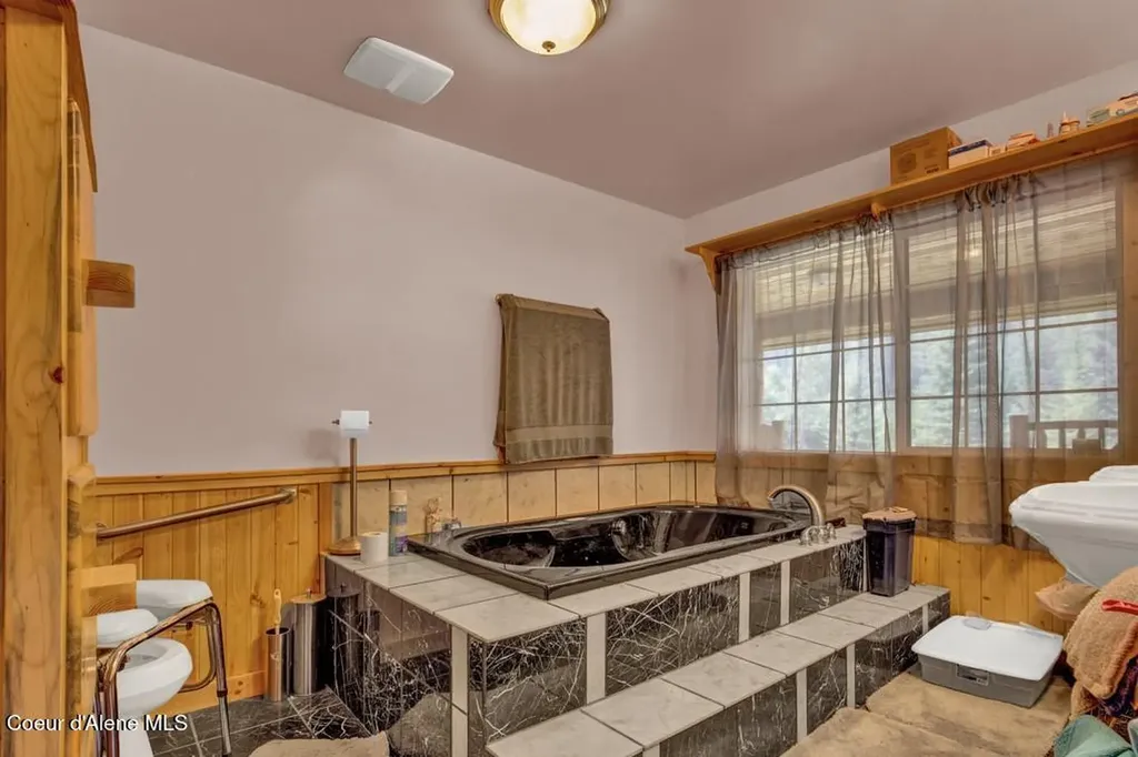 300 Old Bull River Road Noxon MT 59853