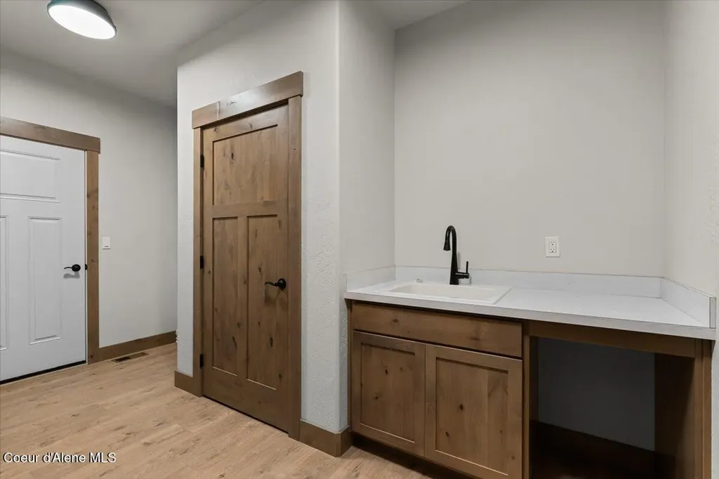 L3B8 N Eclipse Road Rathdrum ID 83858