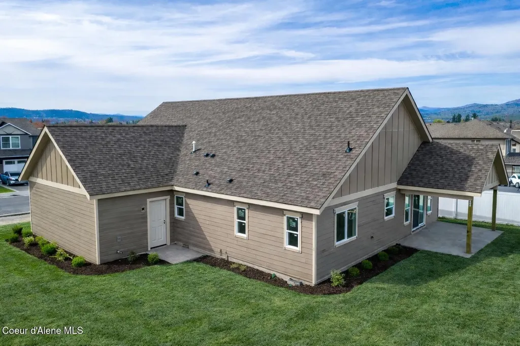 3264 N Van Winkle Street Post Falls ID 83854