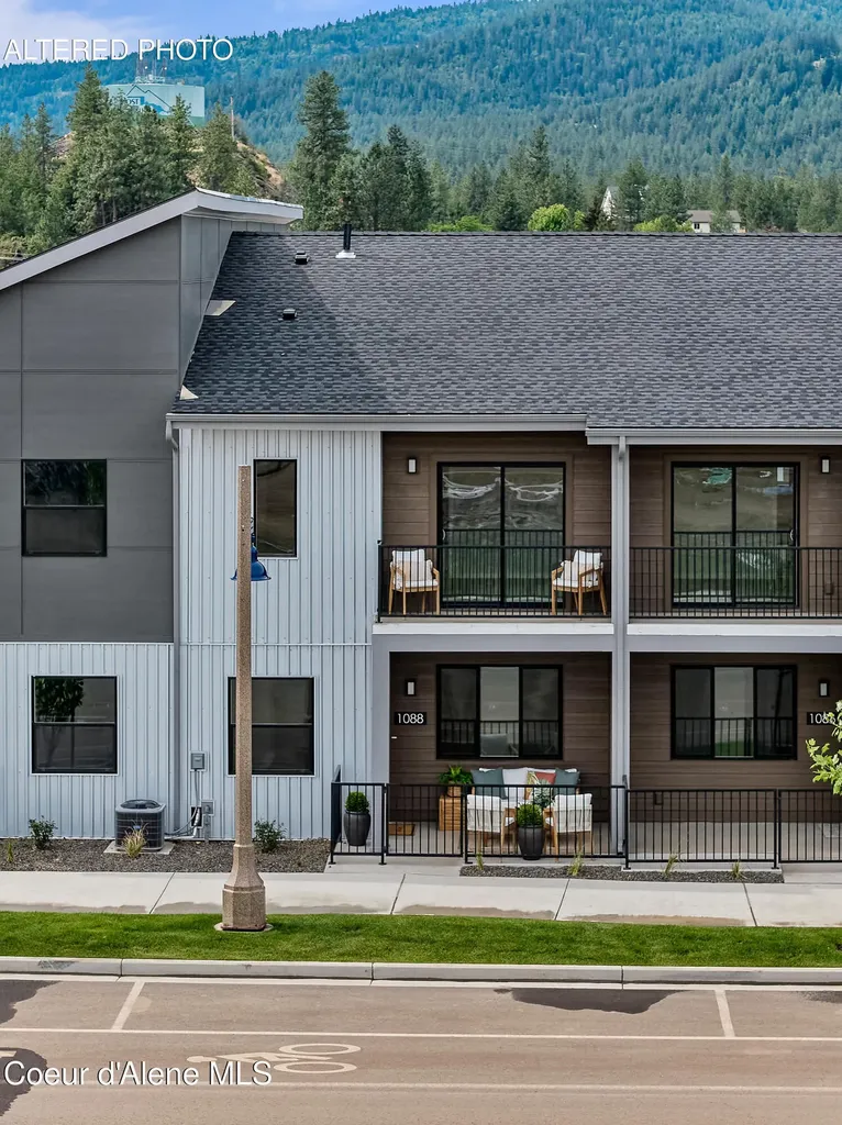 1048 E 4th Avenue Post Falls ID 83854