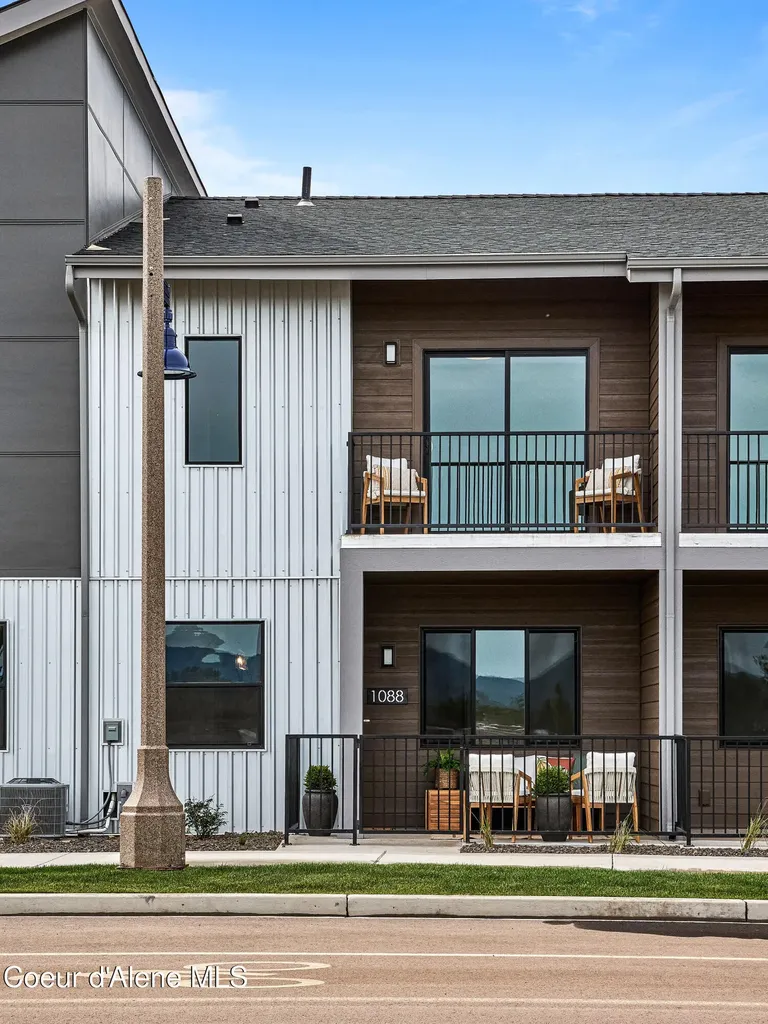 1048 E 4th Avenue Post Falls ID 83854