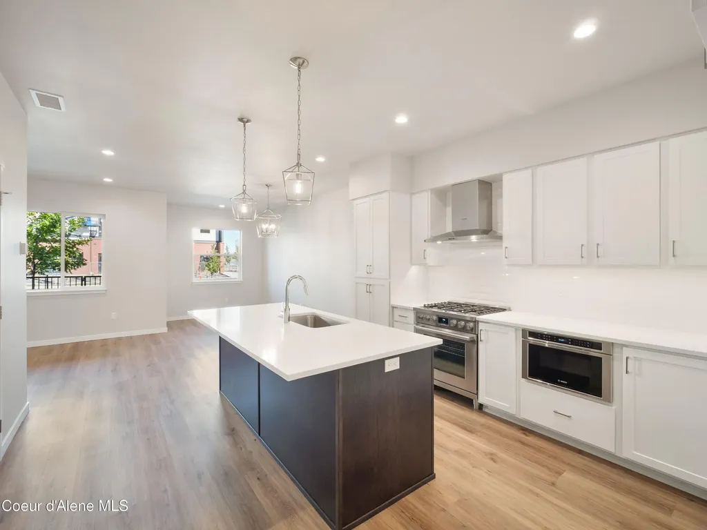 1048 E 4th Avenue Post Falls ID 83854