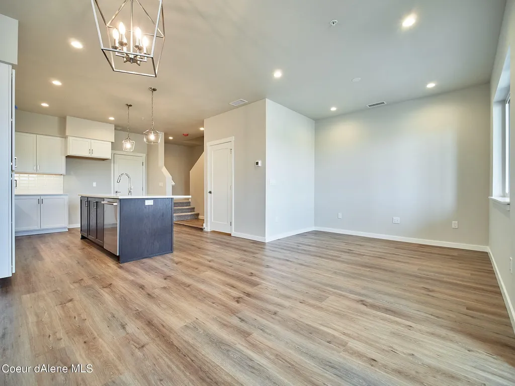 1048 E 4th Avenue Post Falls ID 83854