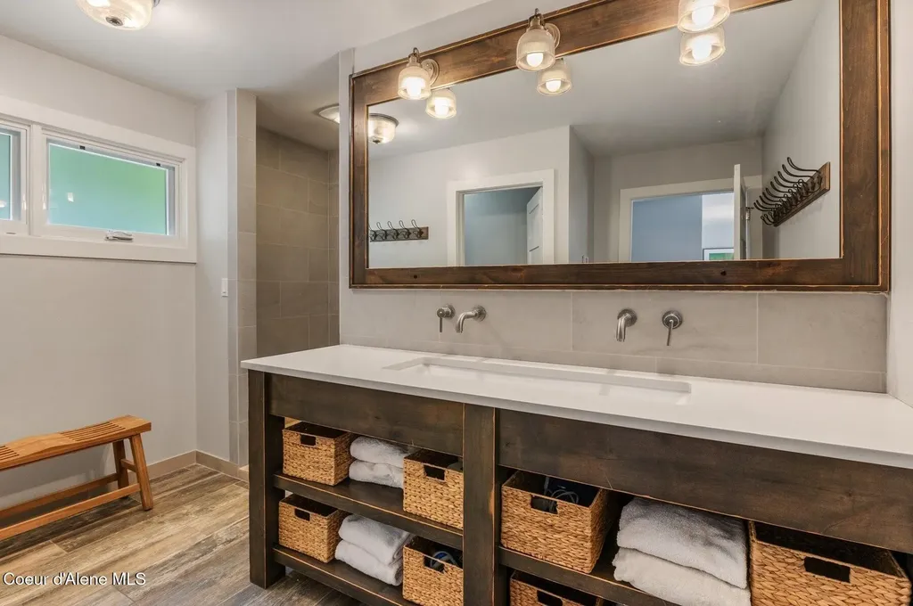 130 Cedar Shoals Sagle ID 83860