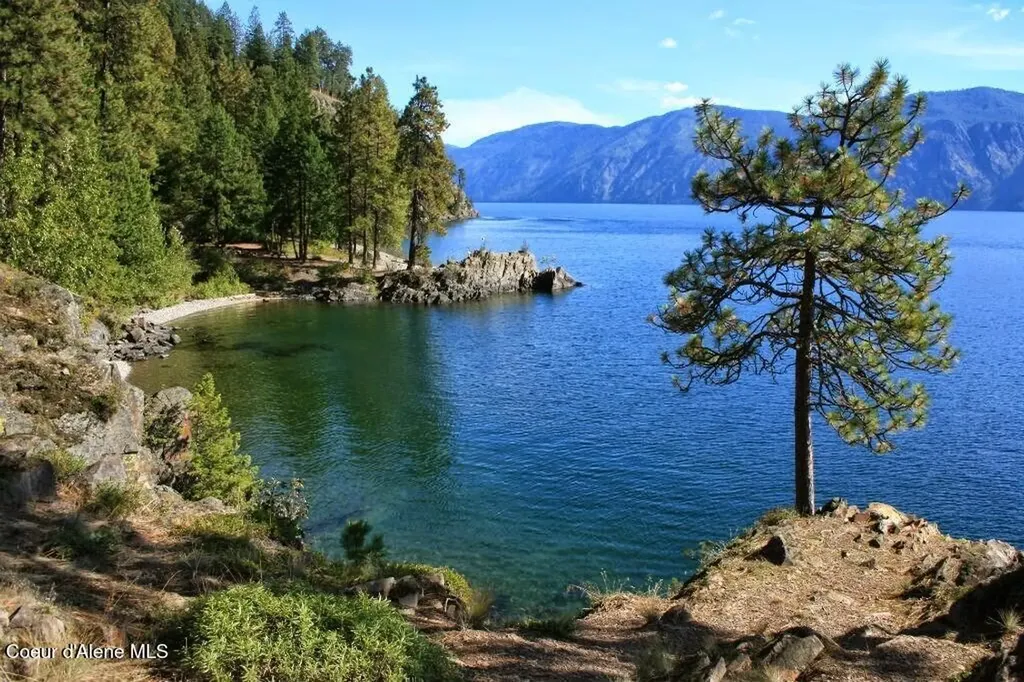 130 Cedar Shoals Sagle ID 83860