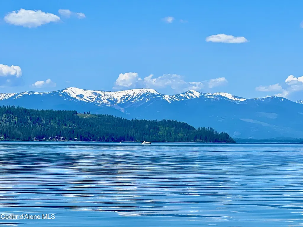 130 Cedar Shoals Sagle ID 83860