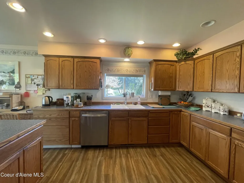 391 Blue Sky Road Bonners Ferry ID 83805