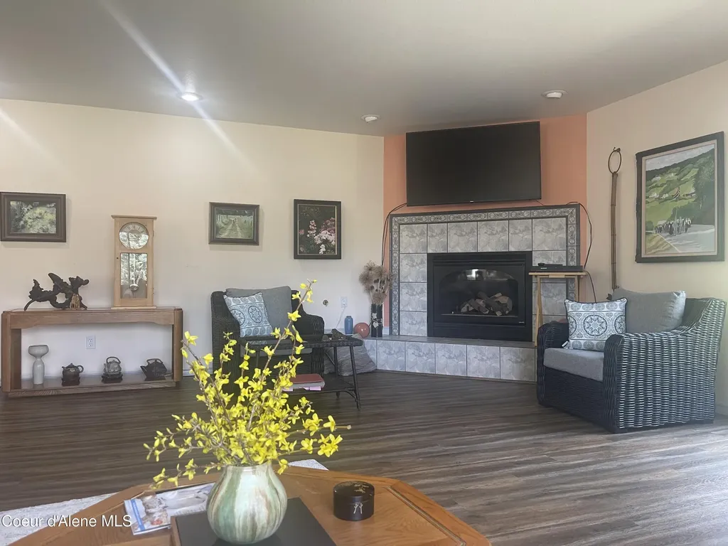 391 Blue Sky Road Bonners Ferry ID 83805