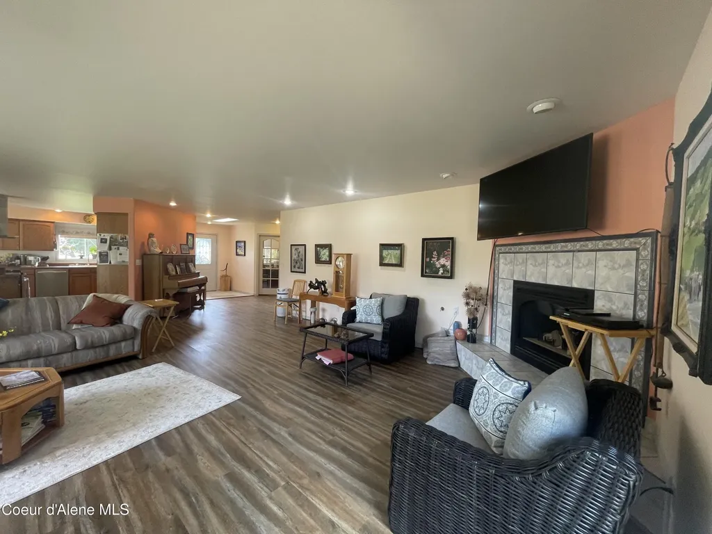 391 Blue Sky Road Bonners Ferry ID 83805