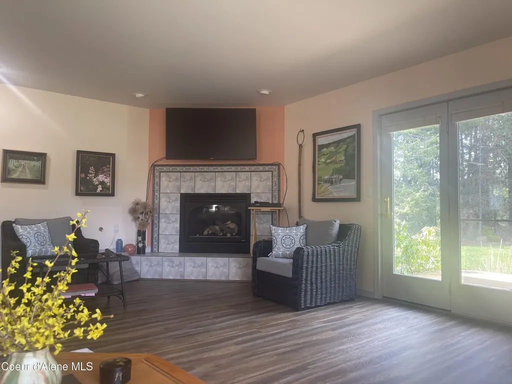 391 Blue Sky Road Bonners Ferry ID 83805