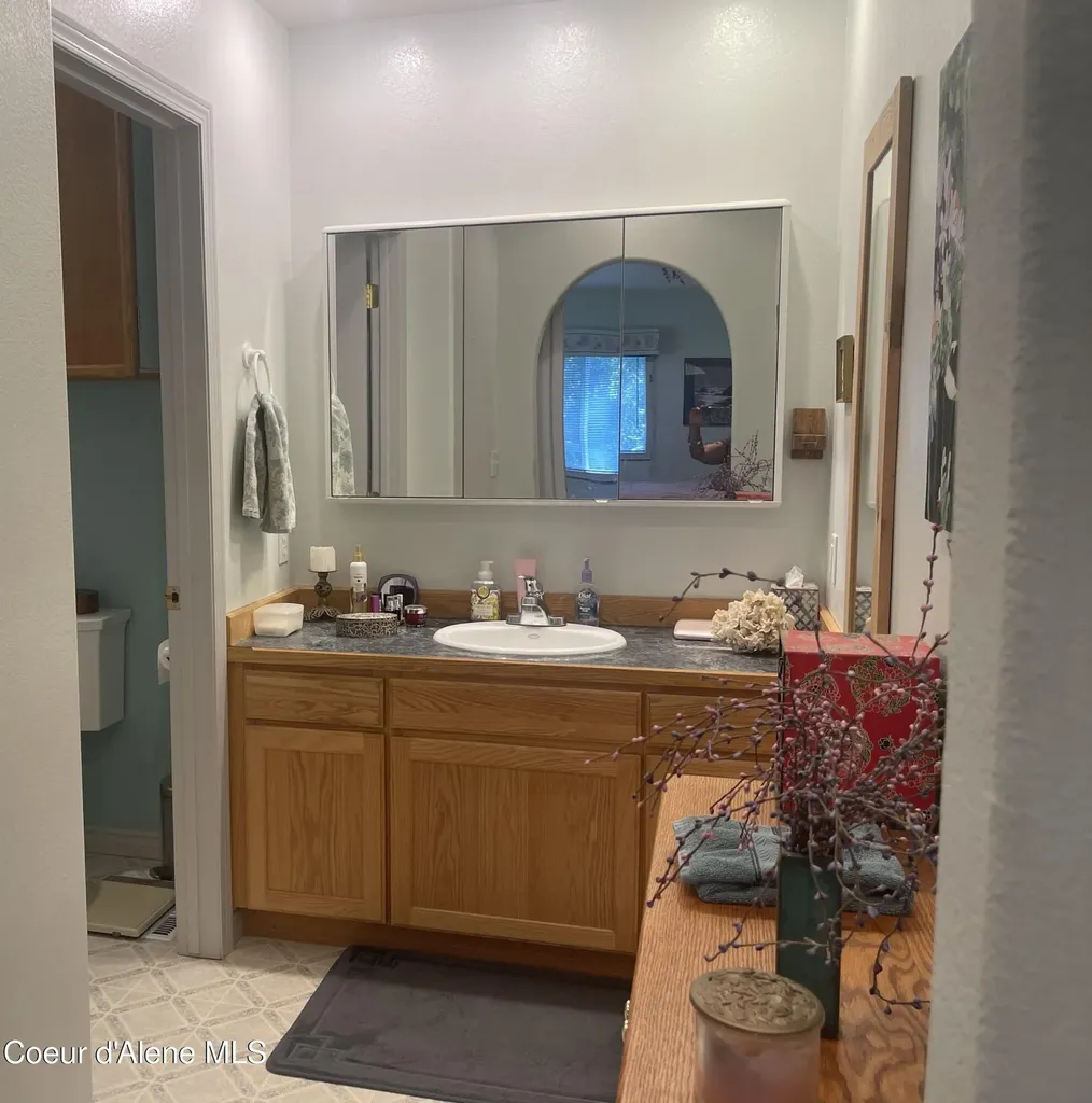 391 Blue Sky Road Bonners Ferry ID 83805