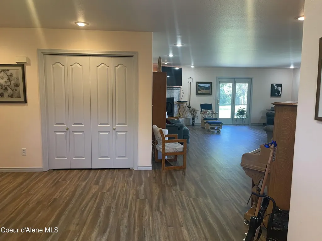 391 Blue Sky Road Bonners Ferry ID 83805