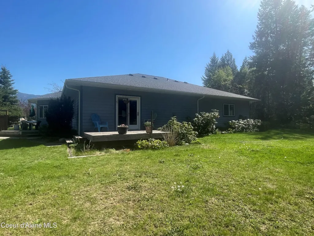 391 Blue Sky Road Bonners Ferry ID 83805